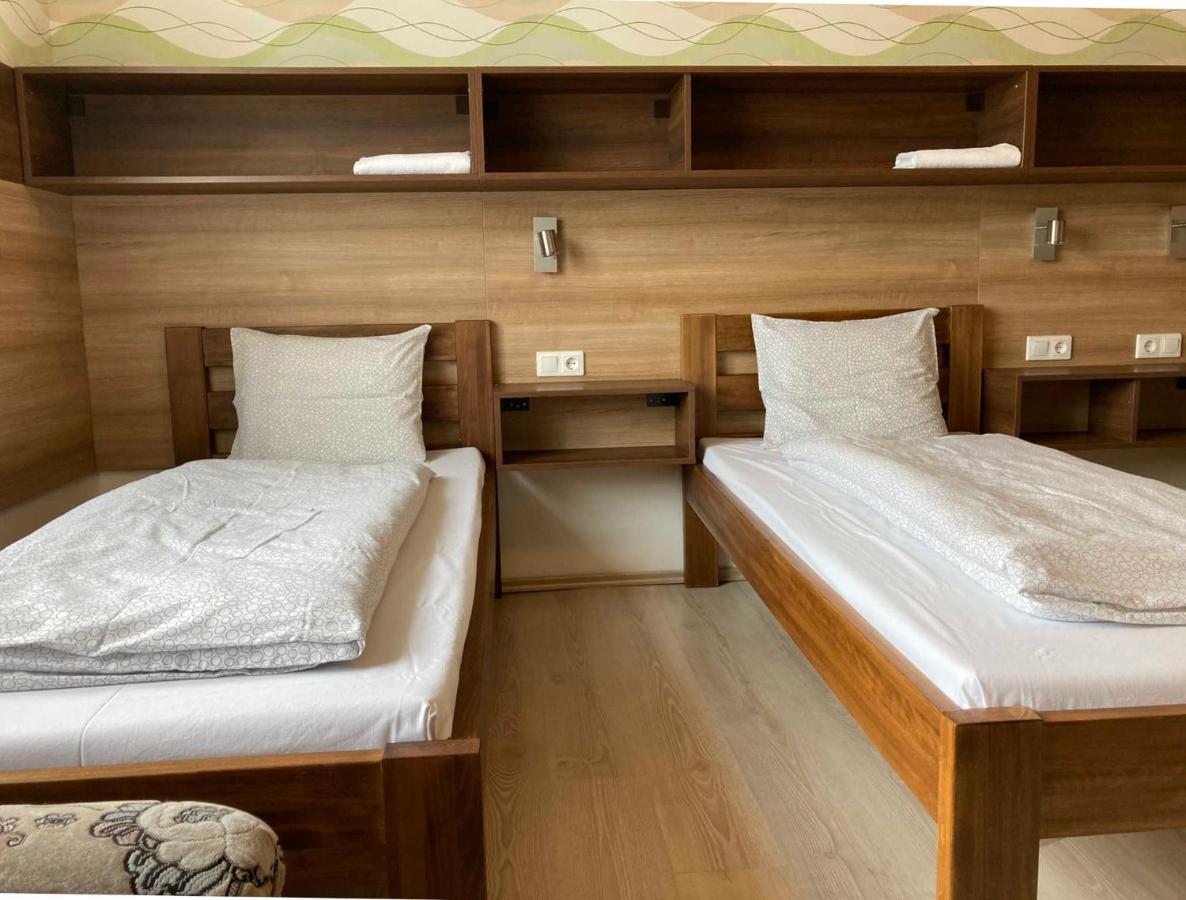Toronyi Vendeghaz Hotel Luaran gambar