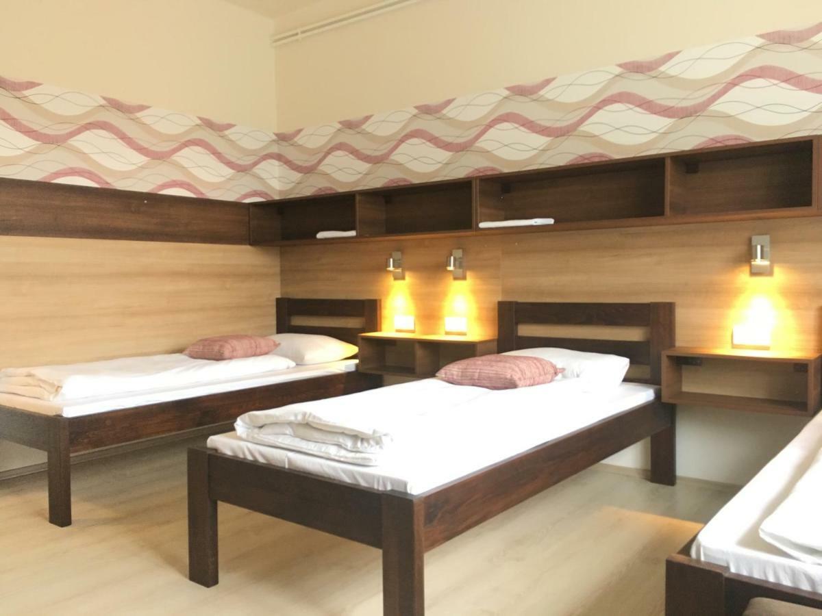 Toronyi Vendeghaz Hotel Luaran gambar