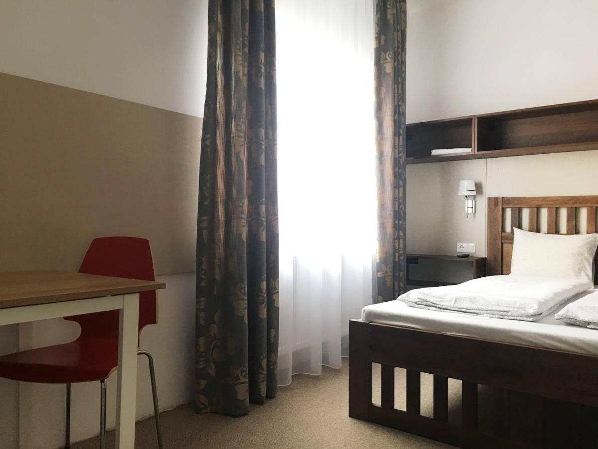 Toronyi Vendeghaz Hotel Luaran gambar